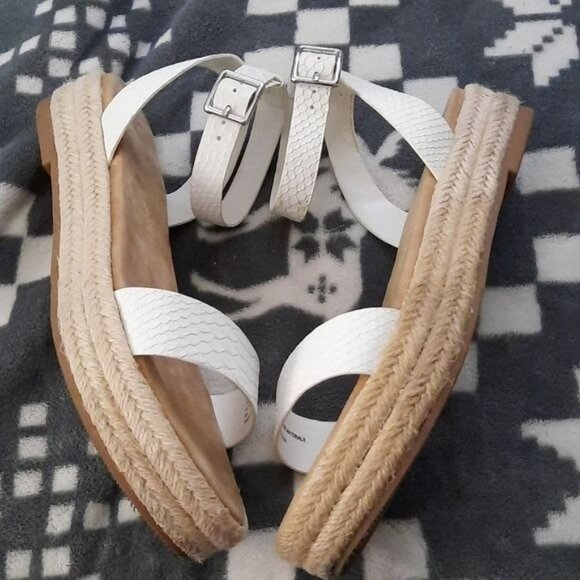 INC International Concepts White Valettap Ankle Strap Espadrille Sandals Size 9 - Picture 7 of 14